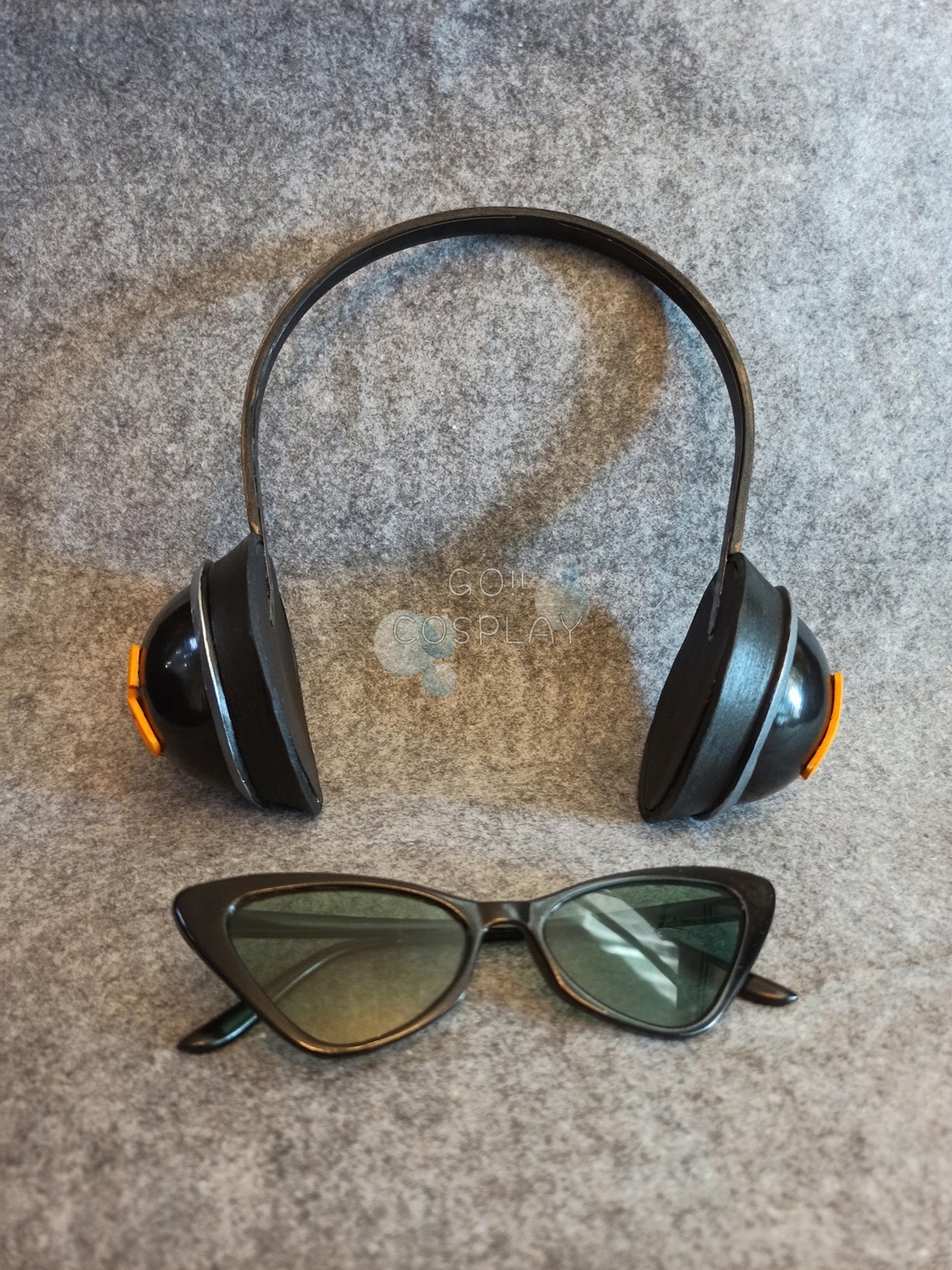 Vinsmoke Yonji Cosplay Sunglasses Earphones for Sale