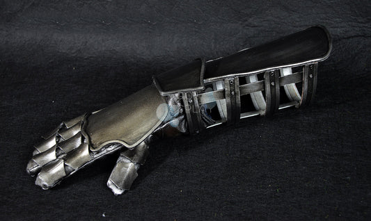 Old Hunter Gauntlets Bloodborne Cosplay